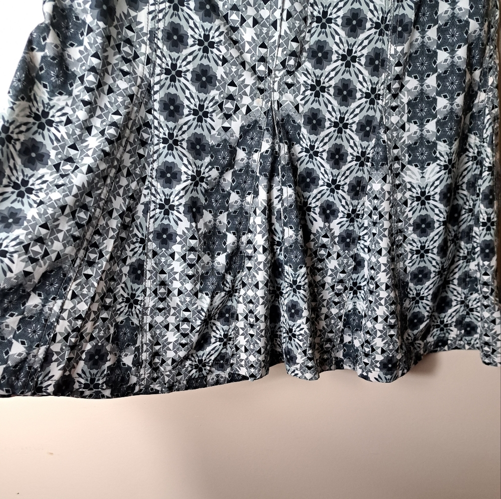 ATHLETA Whatever Size 8 Floral Print Skort  A Line Skirt Built In Shorts - Picture 3 of 12
